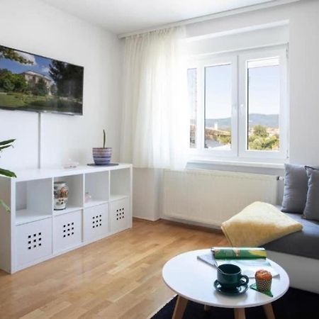 Tesla Apartment Urban Stay Zagreb Extérieur photo